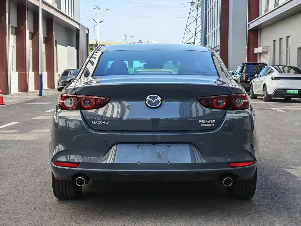 Mazda 3 Axela — миниатюра 8