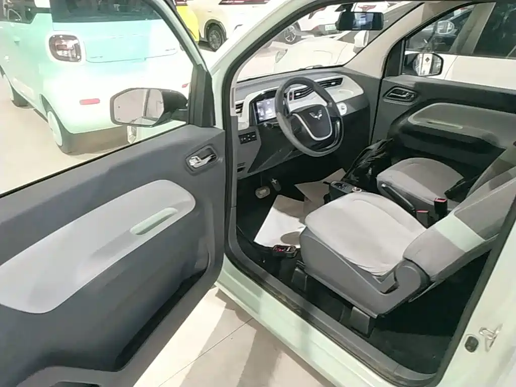 Wuling MINIEV — миниатюра 16