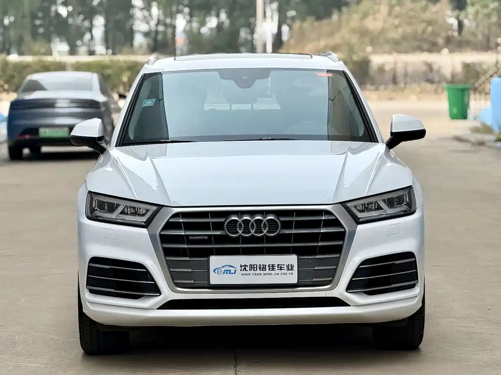 Audi Q5L — миниатюра 2