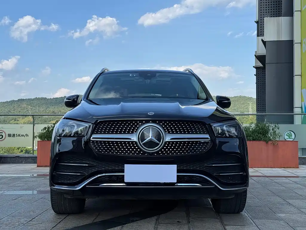 Mercedes-Benz GLE (Import) — миниатюра 2