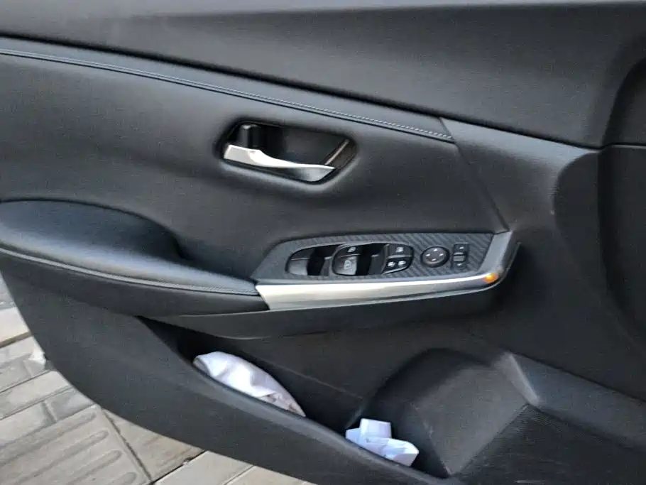 Nissan Sylphy — миниатюра 7