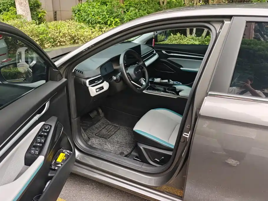 Geely Emgrand — миниатюра 9