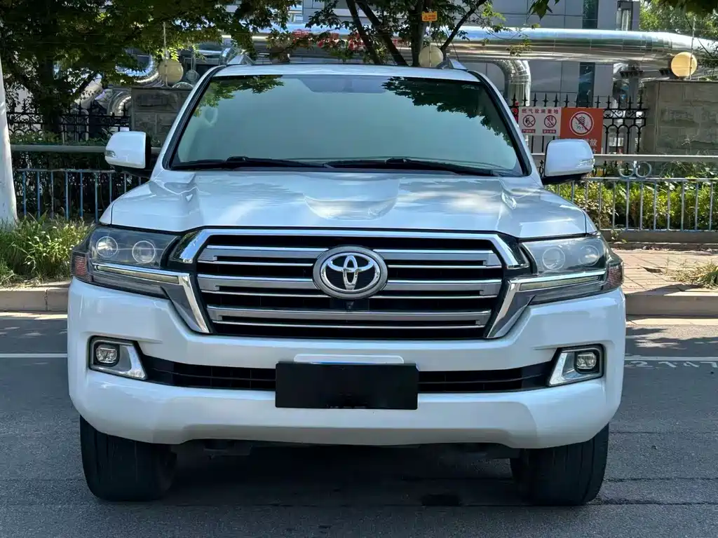 Toyota Land Cruiser — миниатюра 2