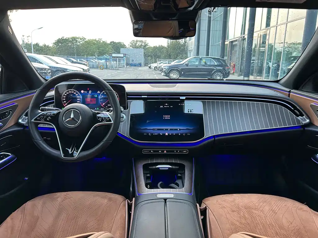 Mercedes-Benz E-Class — миниатюра 18