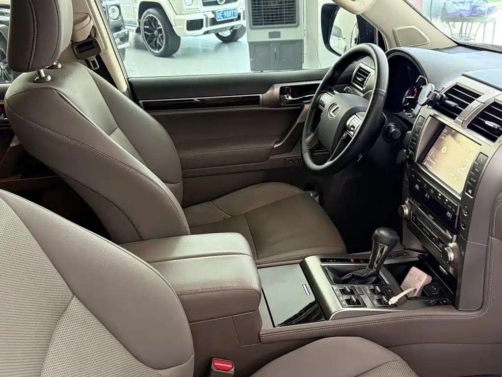 Lexus GX — миниатюра 8
