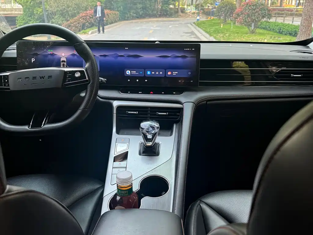Roewe RX5 — миниатюра 12