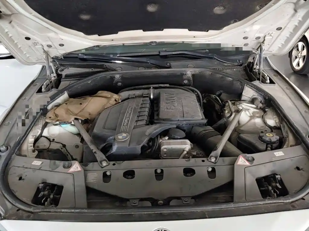 BMW 5 Series GT — миниатюра 25