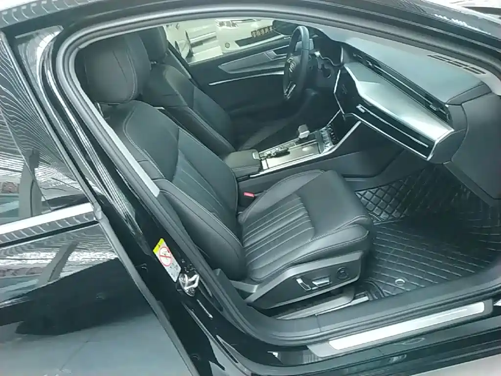 Audi A6L — миниатюра 25