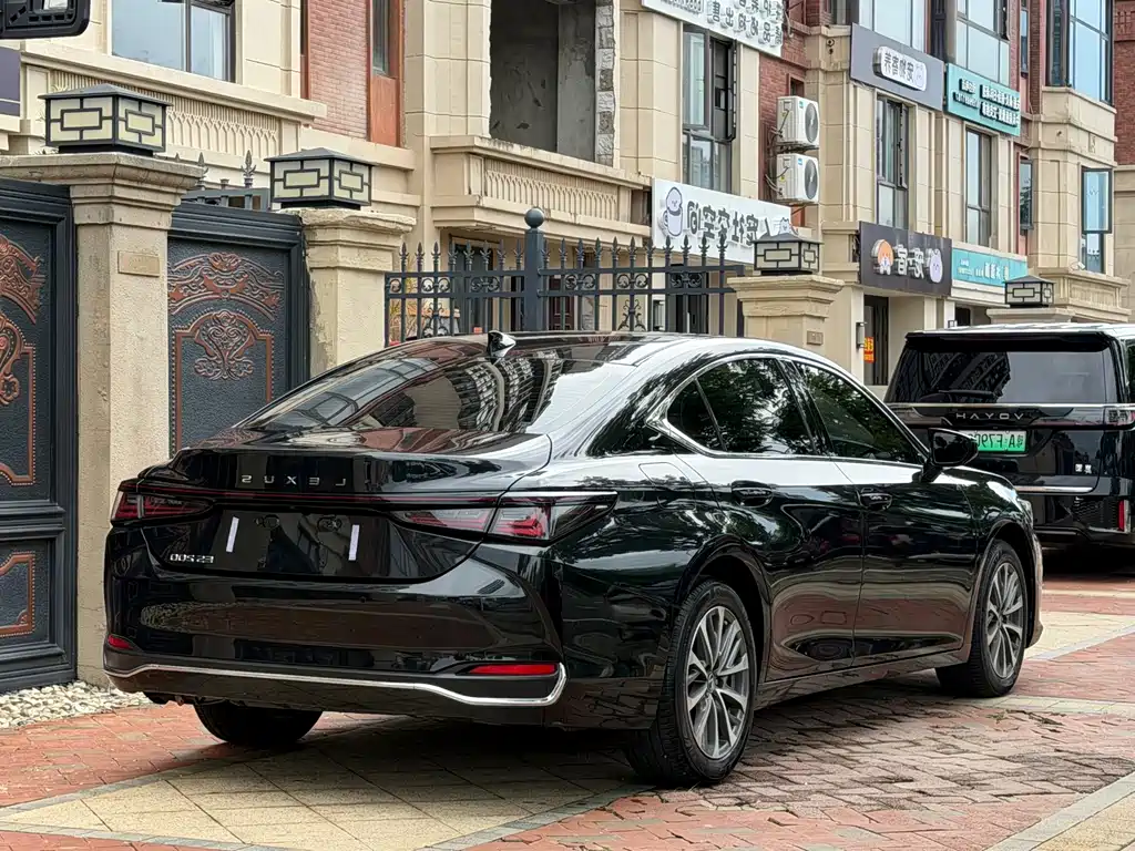 Lexus ES — миниатюра 9