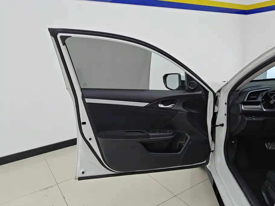 Honda Civic — миниатюра 7