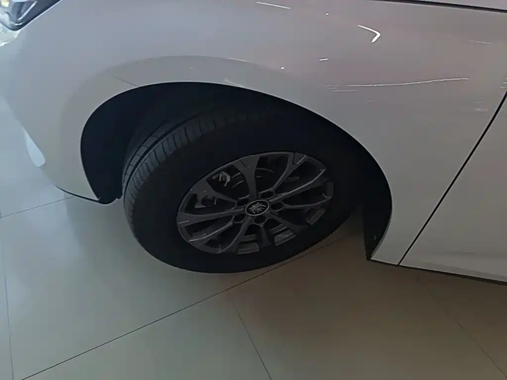 BYD Qin L — миниатюра 23