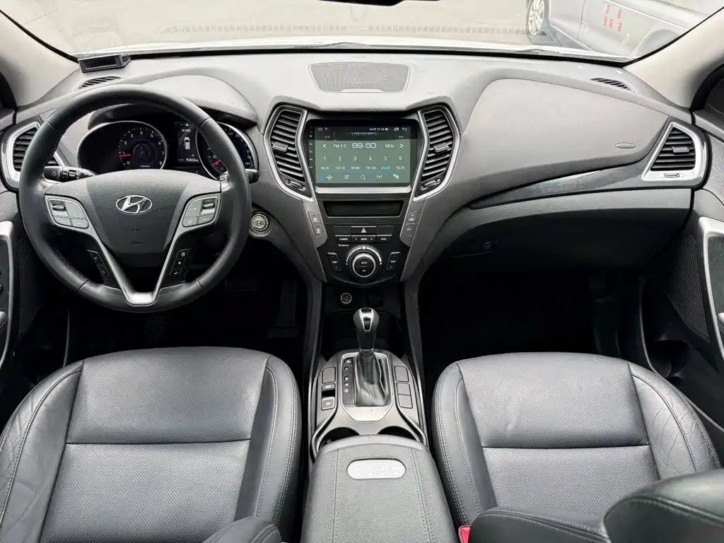 Hyundai Santa Fe — миниатюра 5