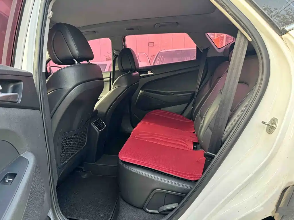 Hyundai Tucson — миниатюра 8