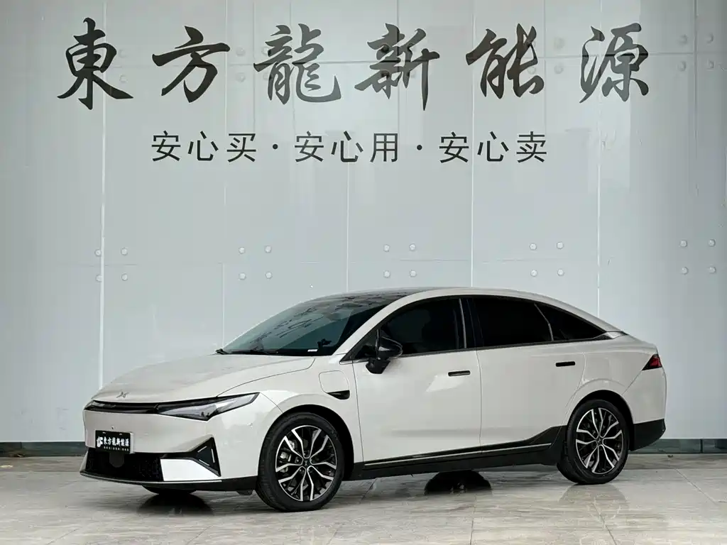 XPeng P5