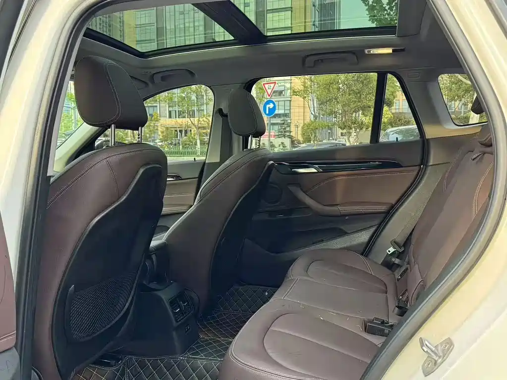 BMW X1 — миниатюра 5