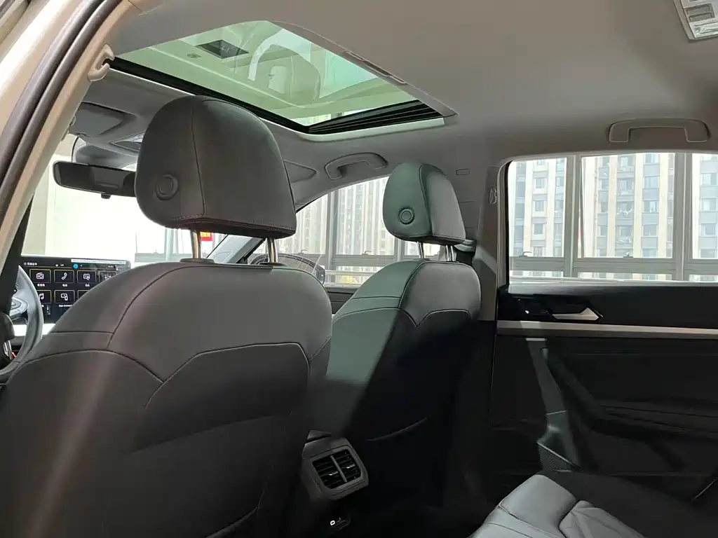 Volkswagen Lavida — миниатюра 7