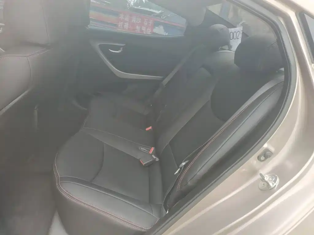 Hyundai Elantra Langdong — миниатюра 17