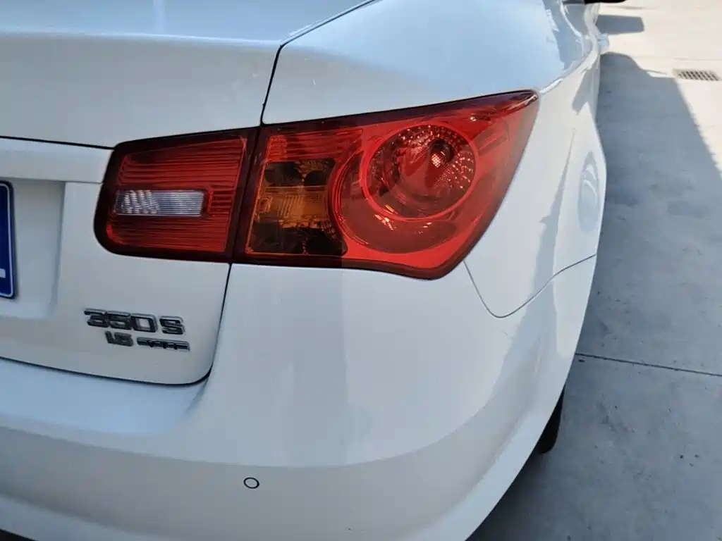 Roewe 350 — миниатюра 8