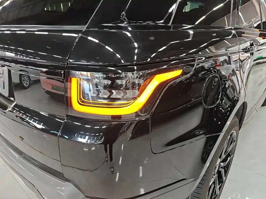 Land Rover Sport PHEV — миниатюра 8
