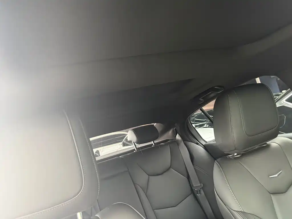 Cadillac CT5 — миниатюра 12