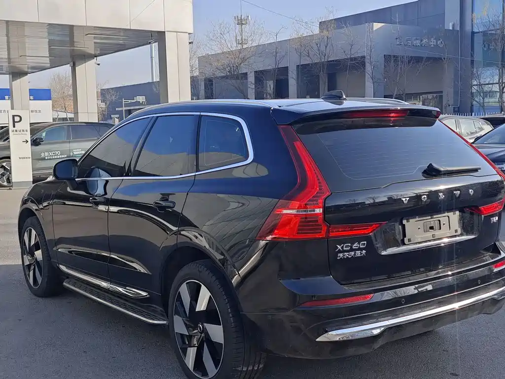 VOLVO XC60 PLUG IN HYBRID