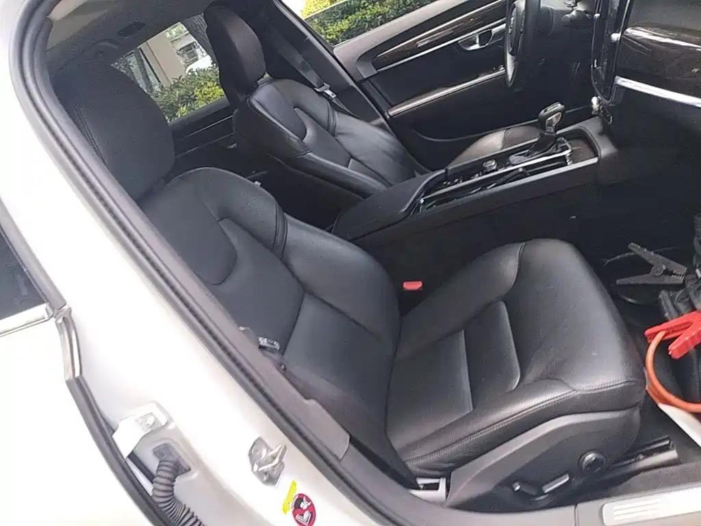 Volvo S90 — миниатюра 25