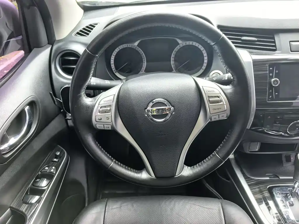 Nissan Terra — миниатюра 6
