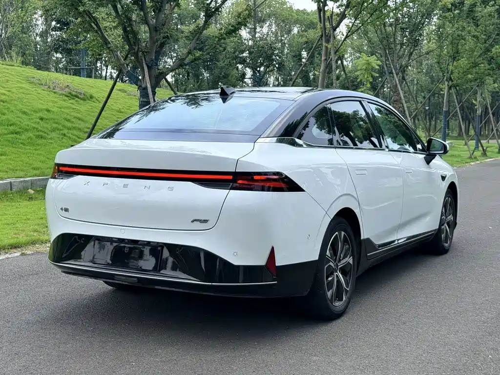 XPeng P5 — миниатюра 6
