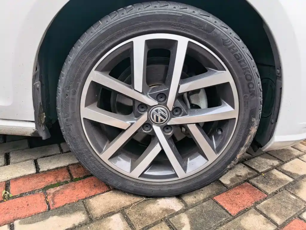 Volkswagen Golf — миниатюра 24