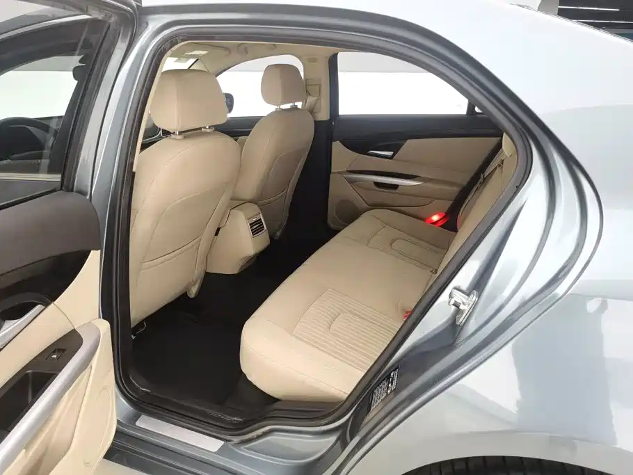 BAIC Senova D70 — миниатюра 11