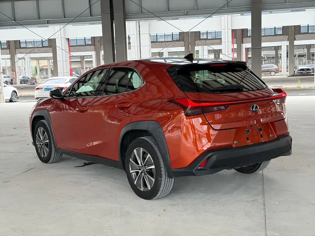 Lexus UX New Energy — миниатюра 12