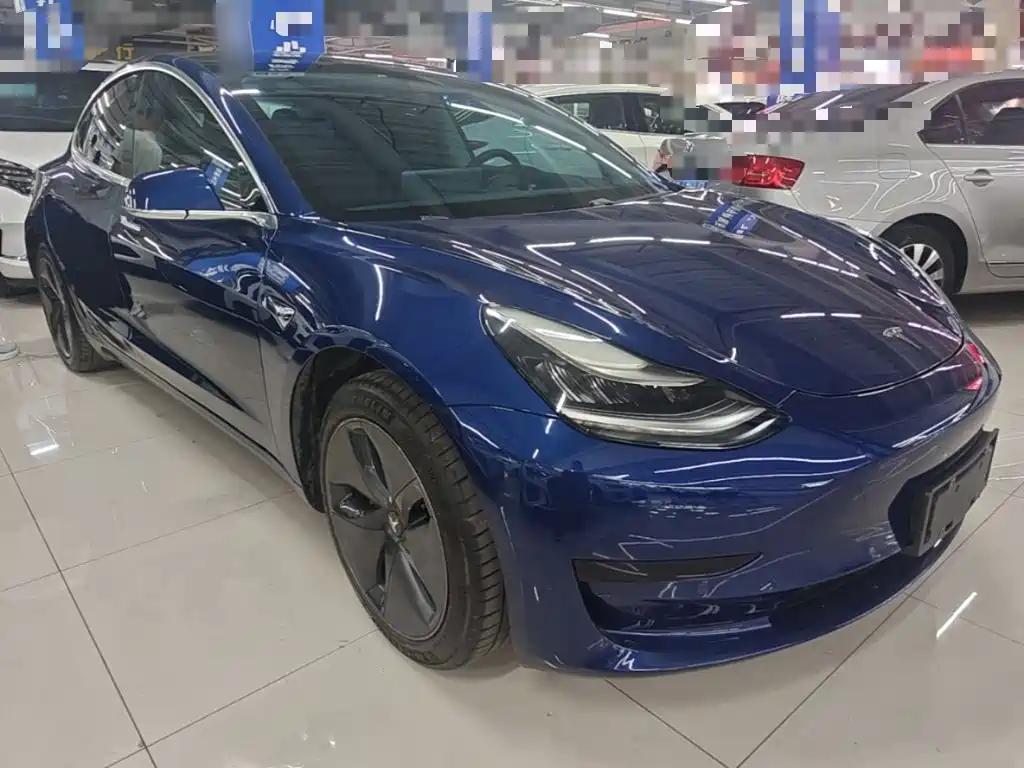 Tesla Model 3 — миниатюра 4