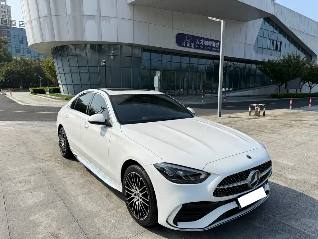 Mercedes-Benz C-Class — миниатюра 3