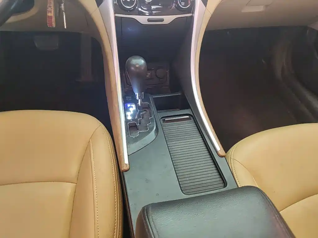 Hyundai Sonata — миниатюра 14