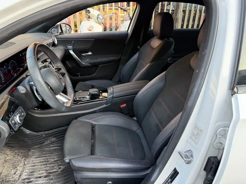 Mercedes-Benz A-Class — миниатюра 8