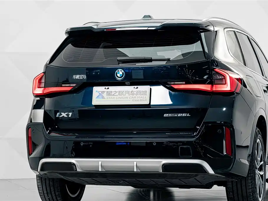 BMW iX1 — миниатюра 7