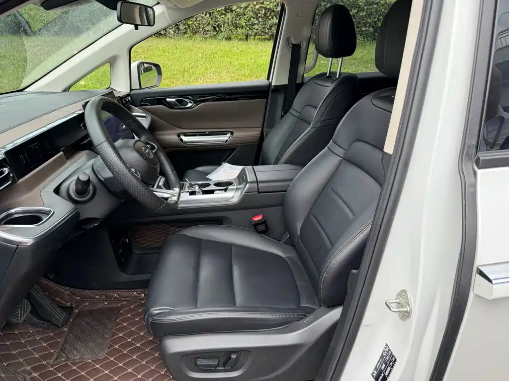 GAC Motor Trumpchi E8 PHEV — миниатюра 8