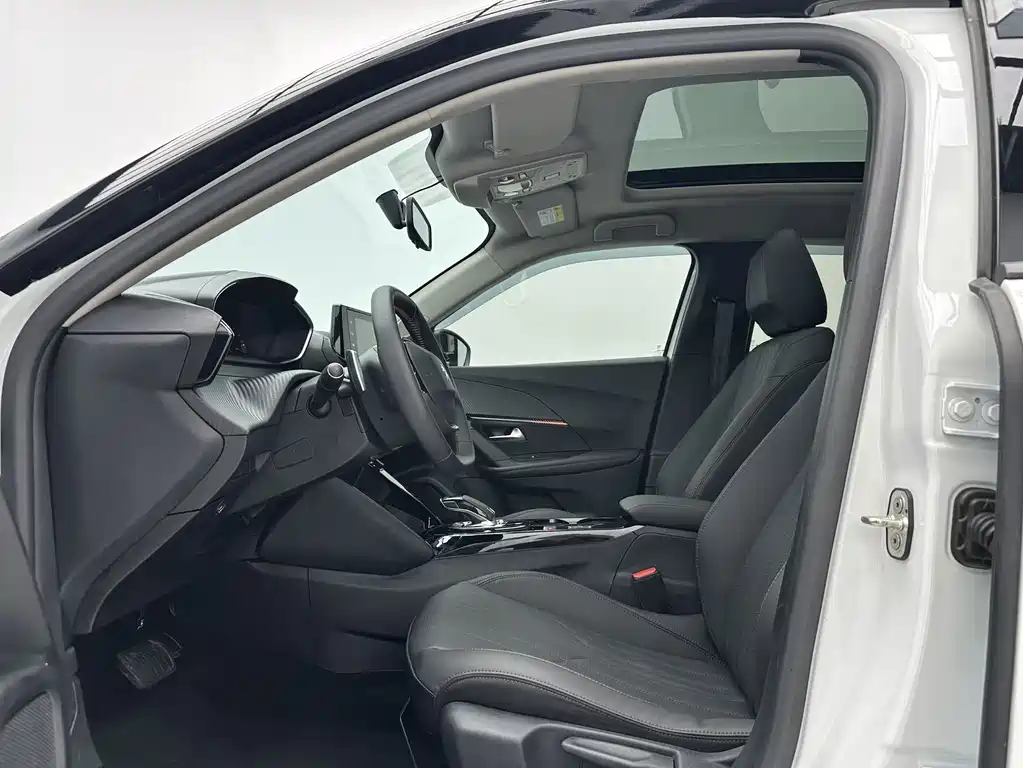 Peugeot 2008 — миниатюра 5