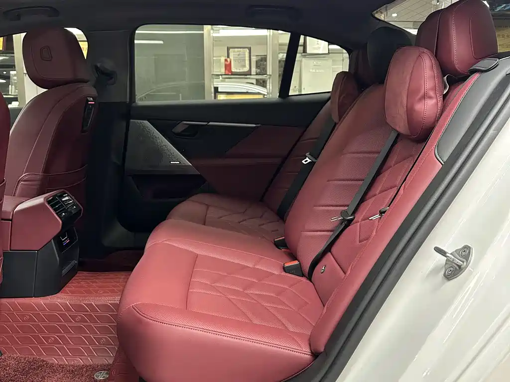 BMW 5 Series 5 2024 525Li Luxury