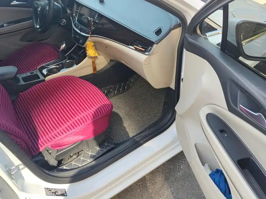 Buick Verano — миниатюра 8
