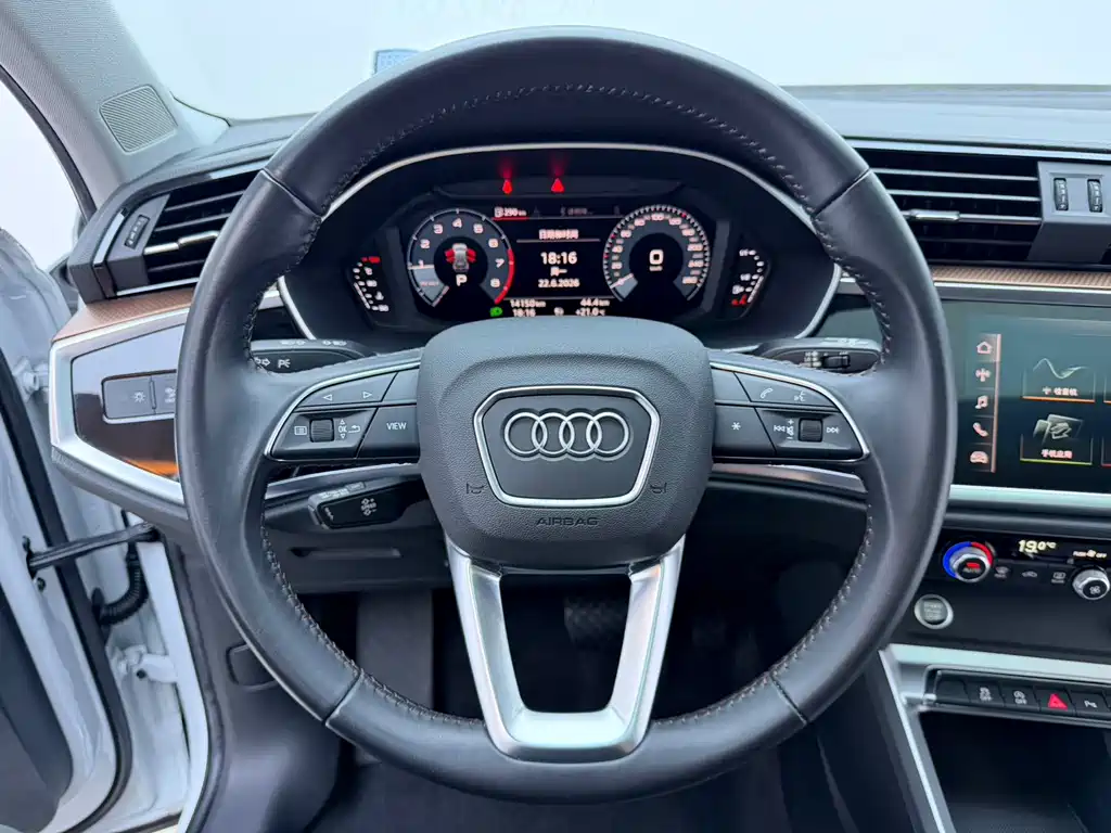 Audi Q3 — миниатюра 8