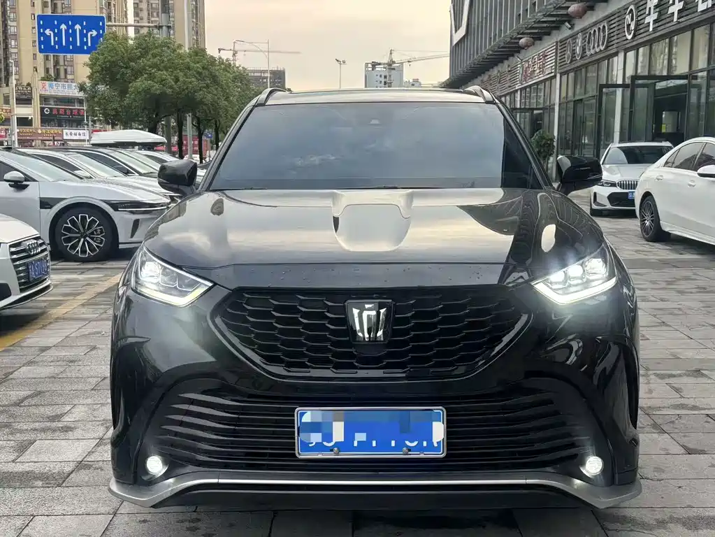Toyota Crown Kluger — миниатюра 2