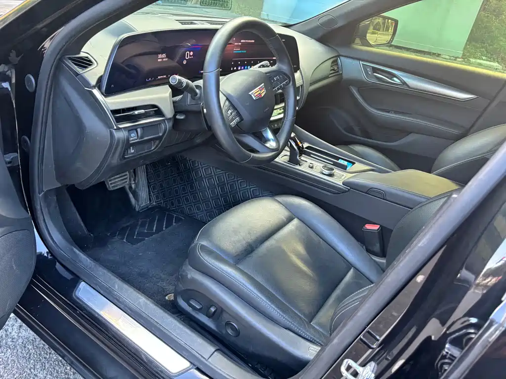 Cadillac CT5 — миниатюра 5