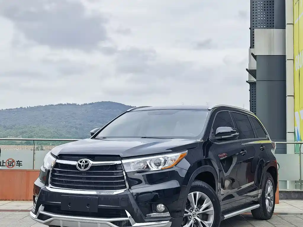 Toyota Highlander 2016
