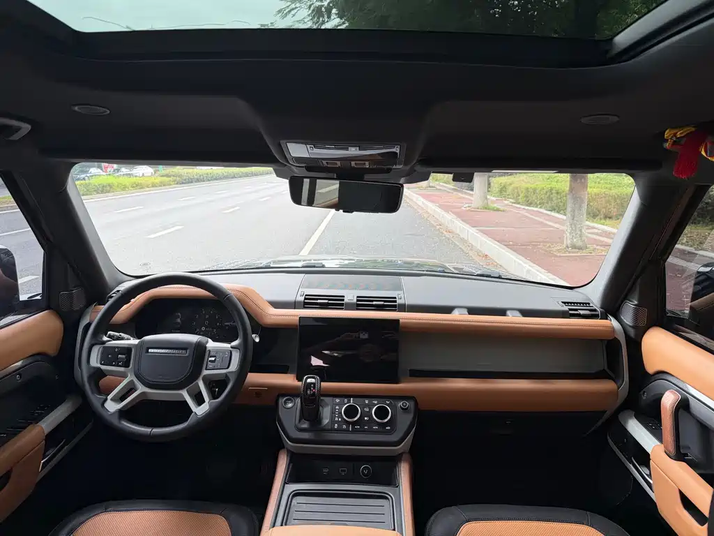 Land Rover Defender — миниатюра 13