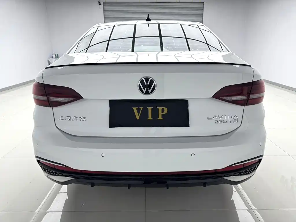 Volkswagen Lavida — миниатюра 5