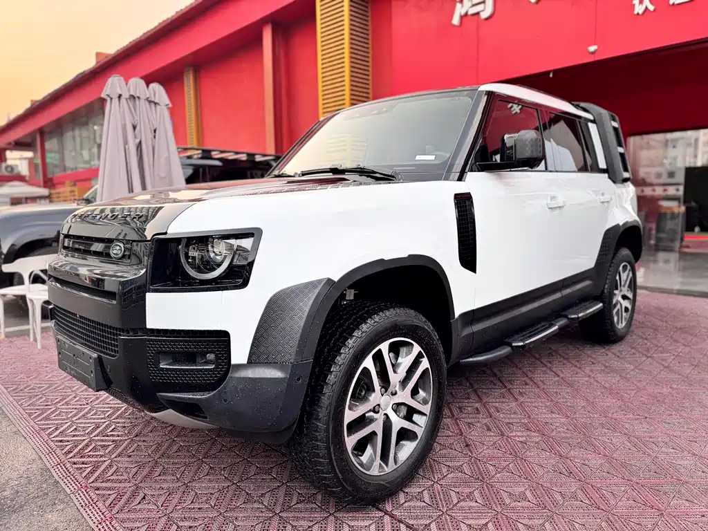 LAND ROVER DEFENDER