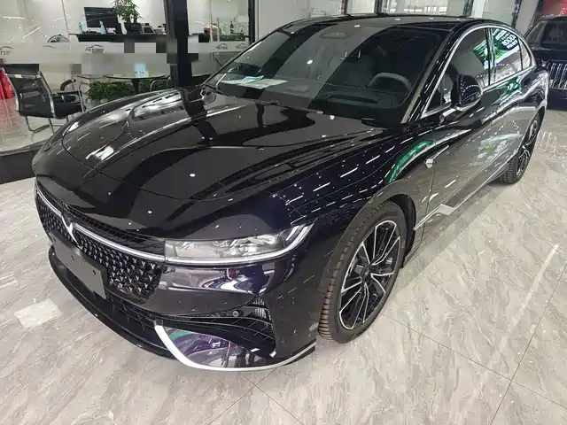 LANTU AUTOMOBILE LANTU CHASING LIGHT 2024