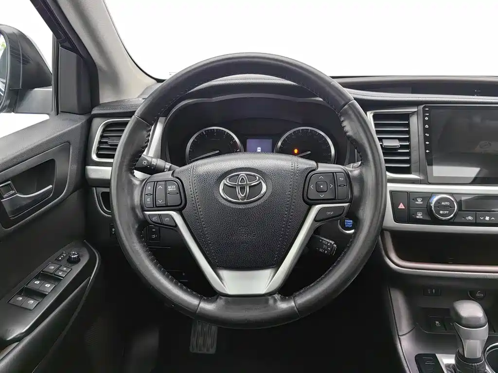 Toyota Highlander — миниатюра 11