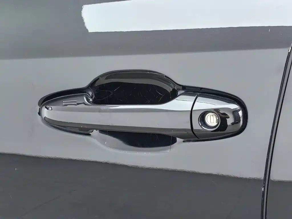 Toyota Highlander — миниатюра 18